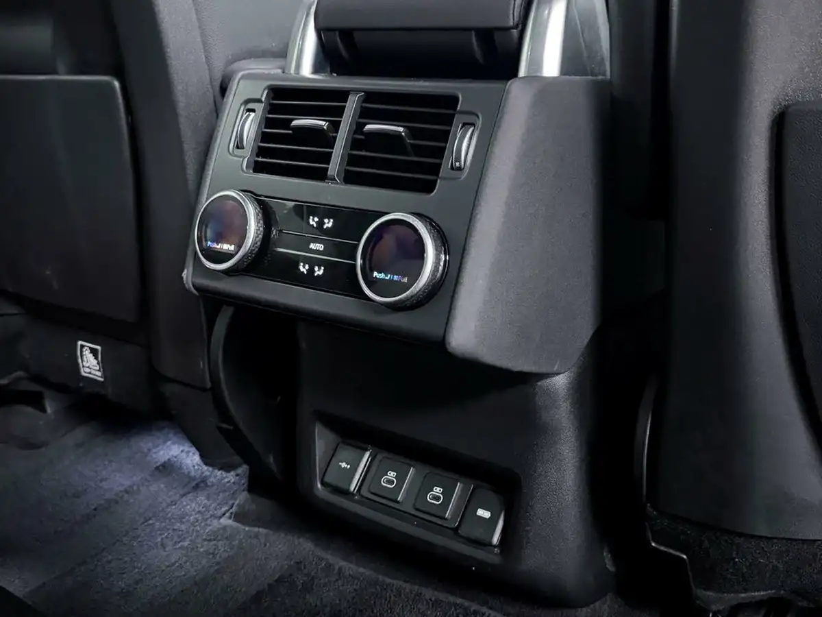 2021-land-rover-discovery-30-d250-r-dynamic-se-250ps-big-48