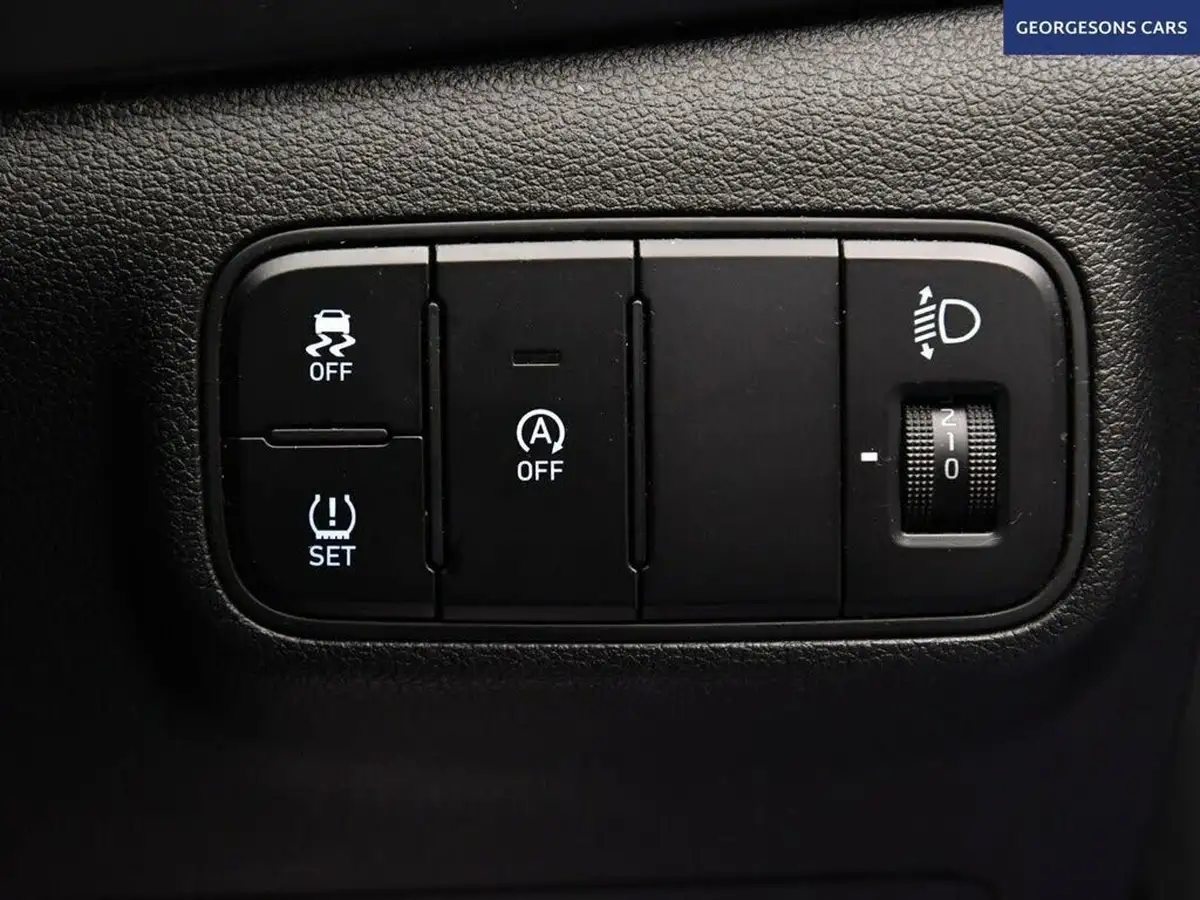 2021-hyundai-bayon-10-t-gdi-se-connect-big-35