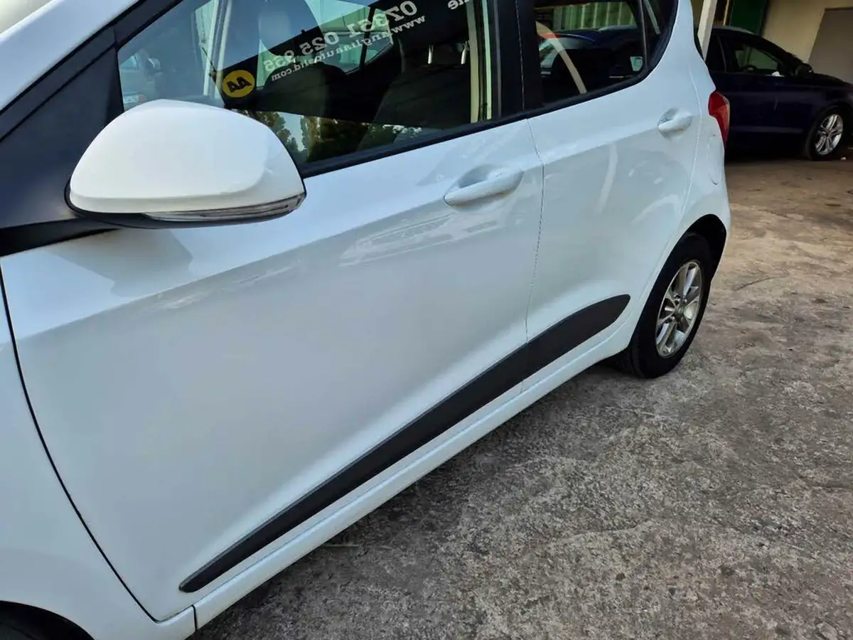 2016-hyundai-i10-10-premium-big-12