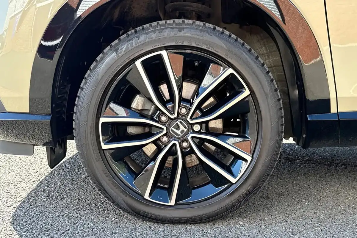 2022-honda-hr-v-15-i-mmd-advance-big-22