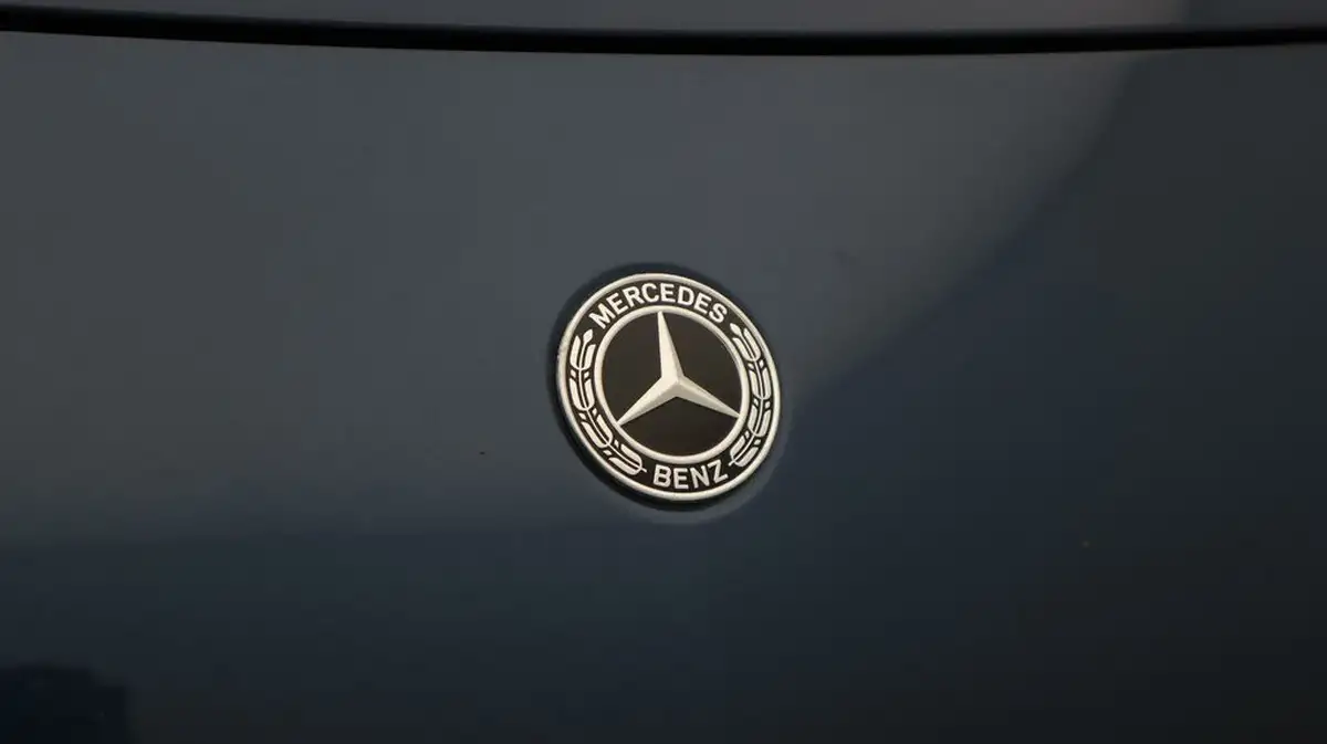2020-mercedes-benz-a-class-20d-a200d-exclusive-edition-big-23