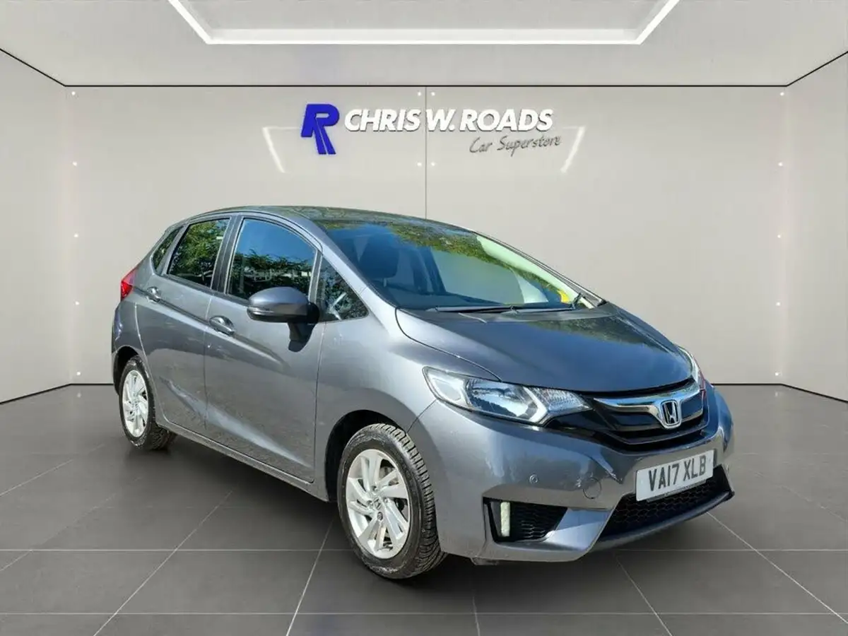 2017-honda-jazz-13-i-vtec-se-cvt-big-0