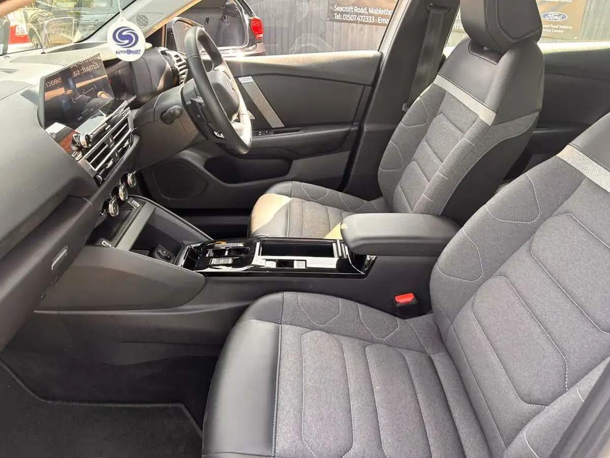 2022-citroen-c4-12-puretech-sense-plus-eat8-big-12