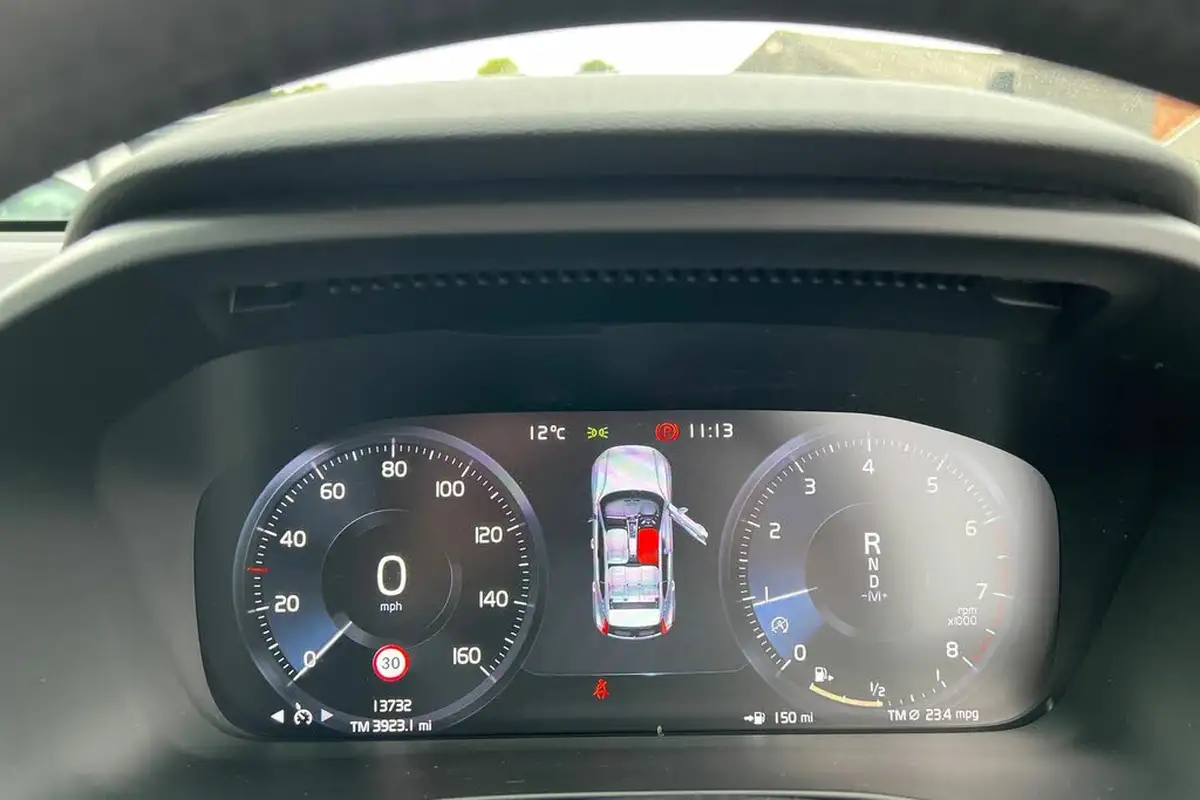 2020-volvo-xc40-20-t4-momentum-pro-awd-big-6