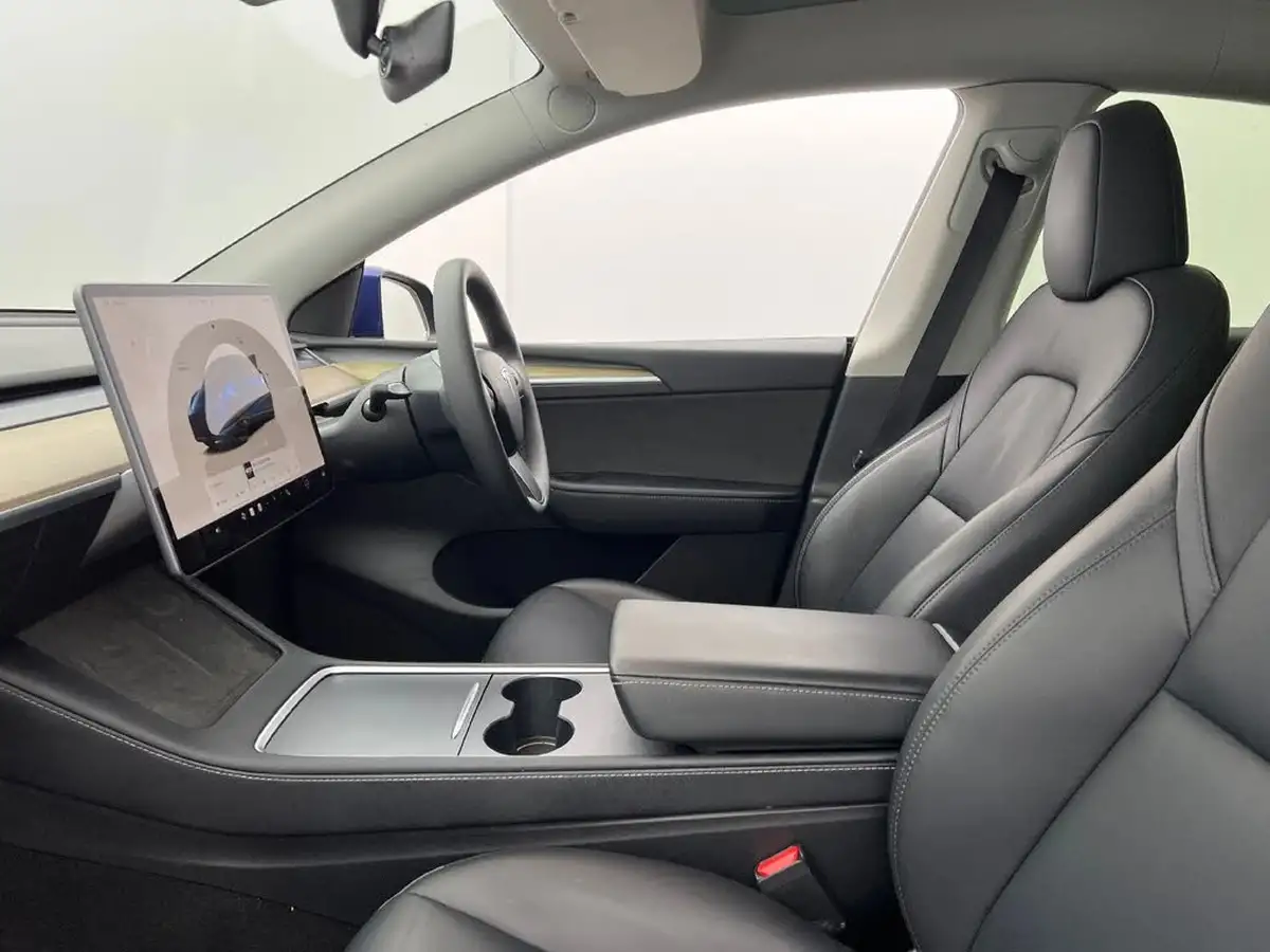 2022-tesla-model-y-e-performance-big-4