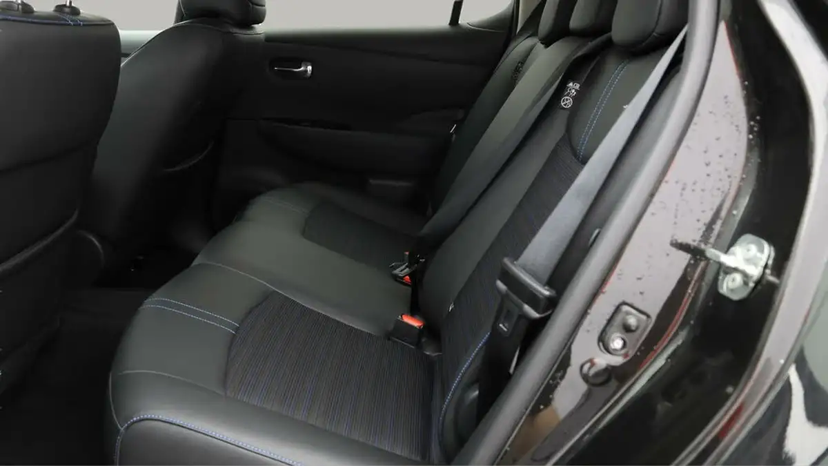 2020-nissan-leaf-e-n-connecta-big-15