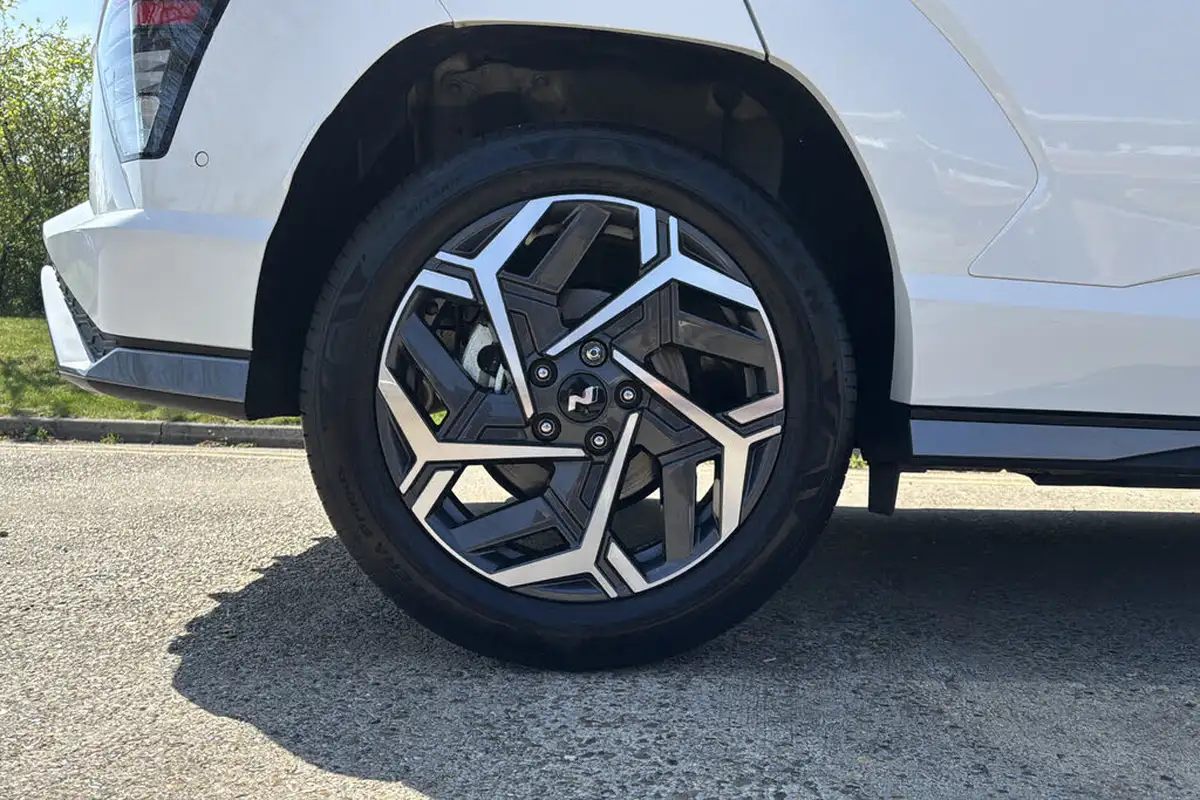2024-hyundai-kona-10-t-gdi-n-line-s-120ps-dct-big-7