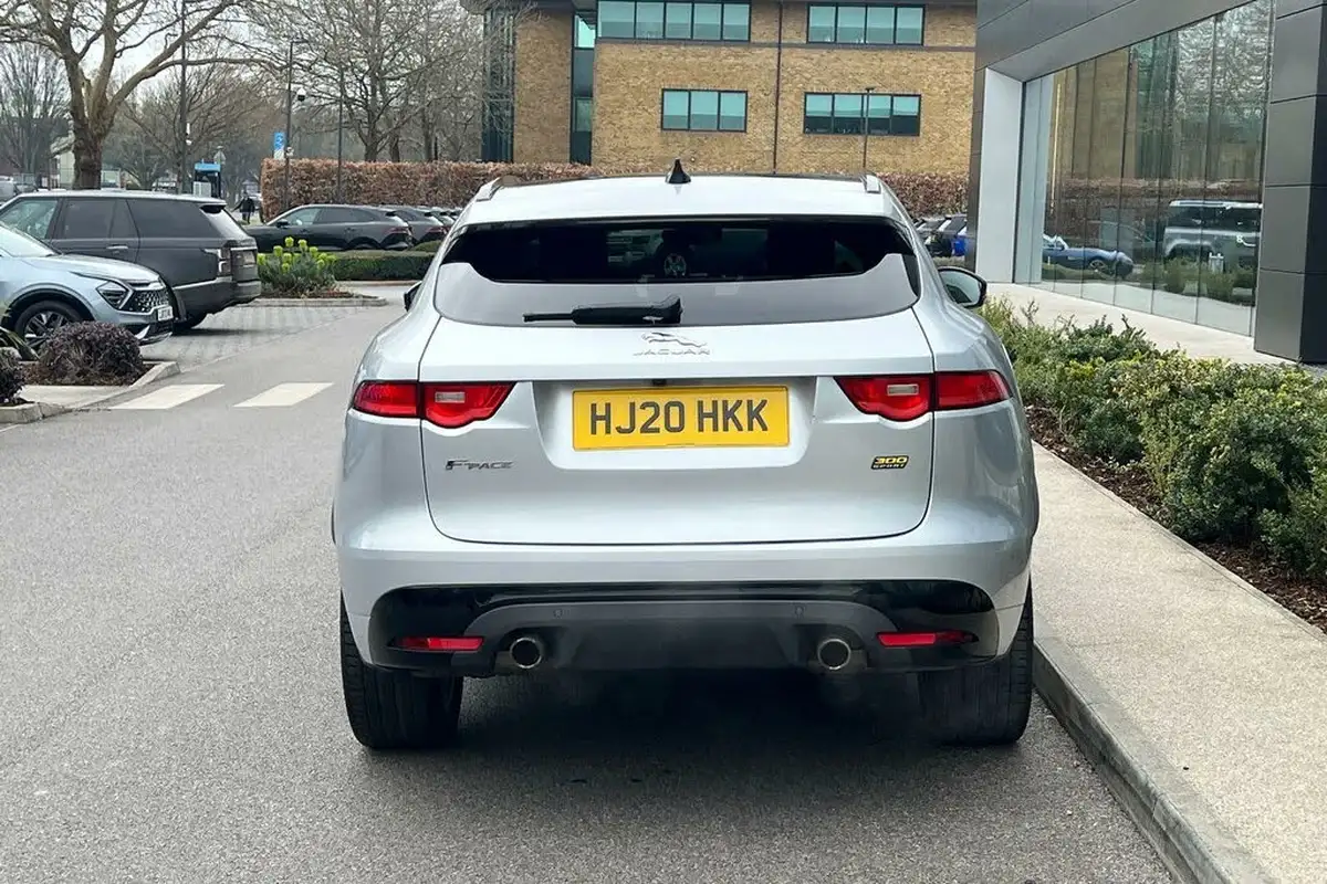 2020-jaguar-f-pace-20i-300-sport-big-9