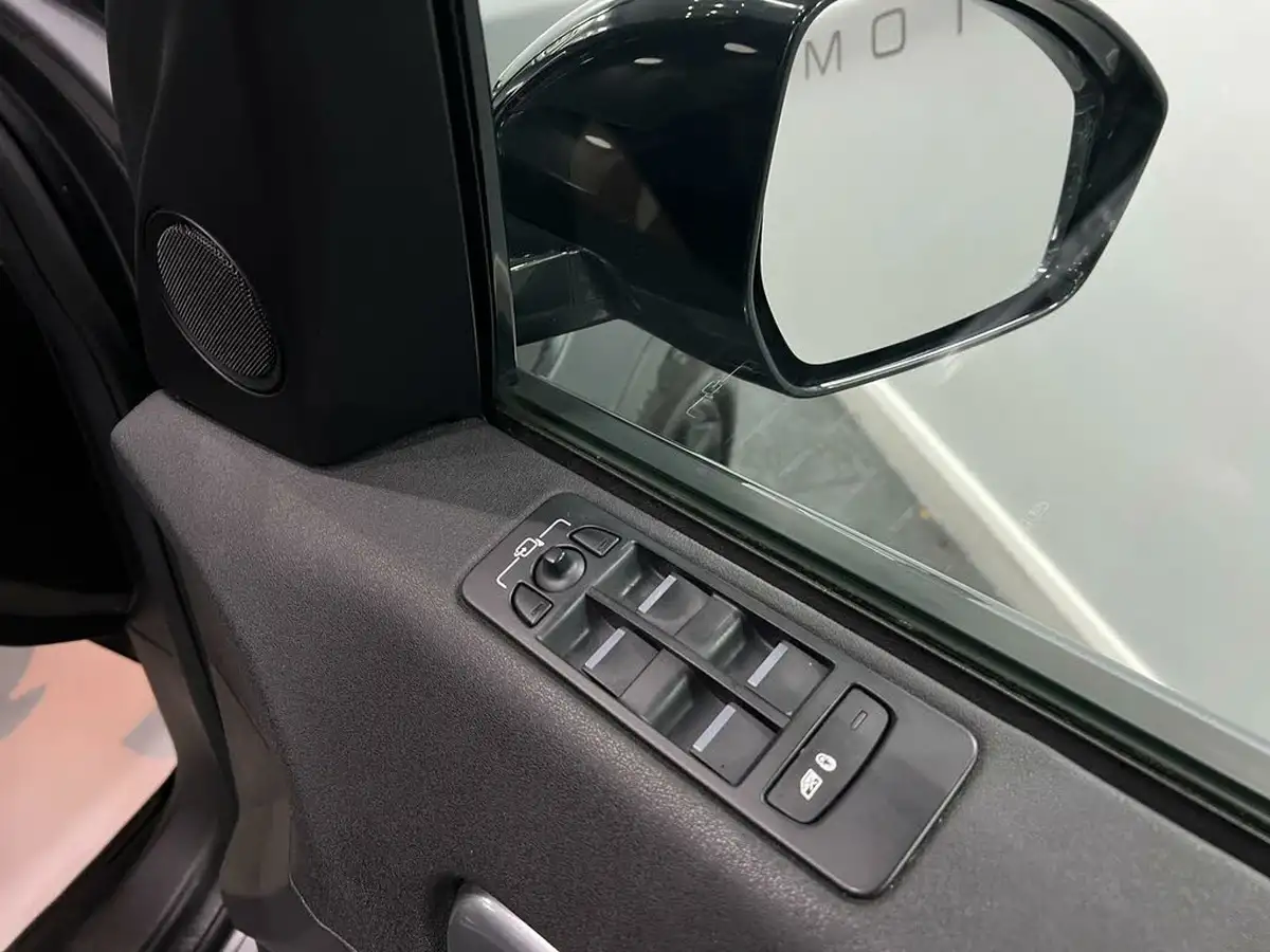 2019-land-rover-discovery-sport-20td4-landmark-big-27