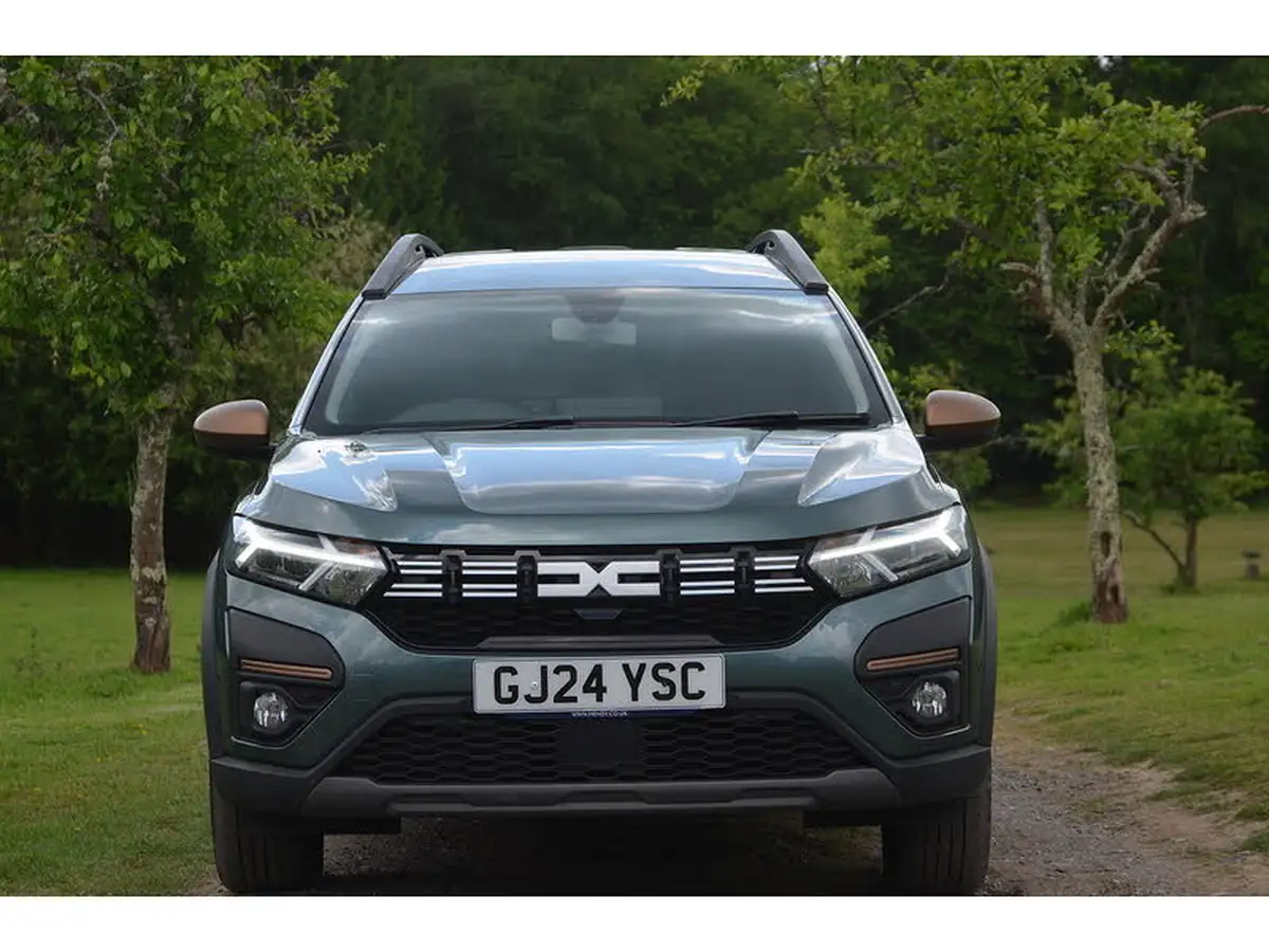2024-dacia-jogger-16-tce-extreme-big-12