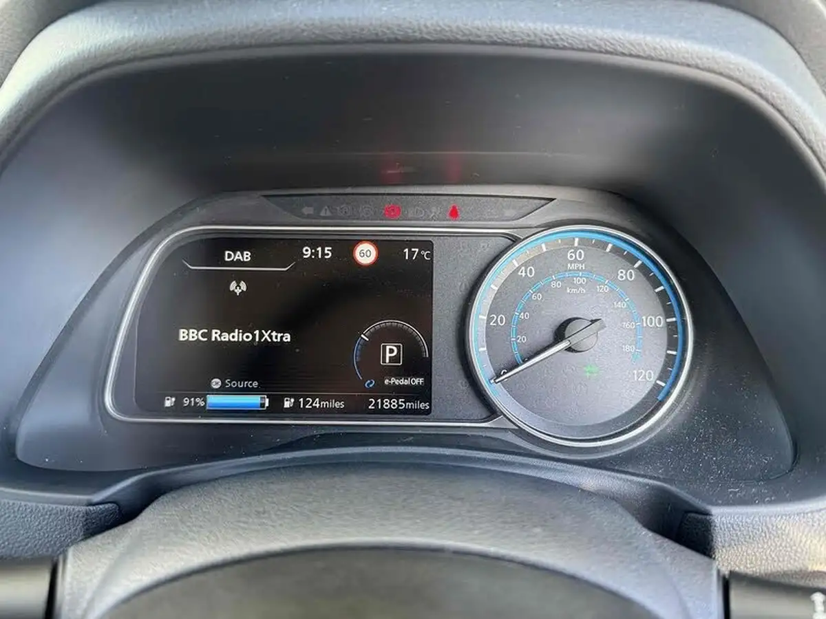 2020-nissan-leaf-e-n-connecta-big-33