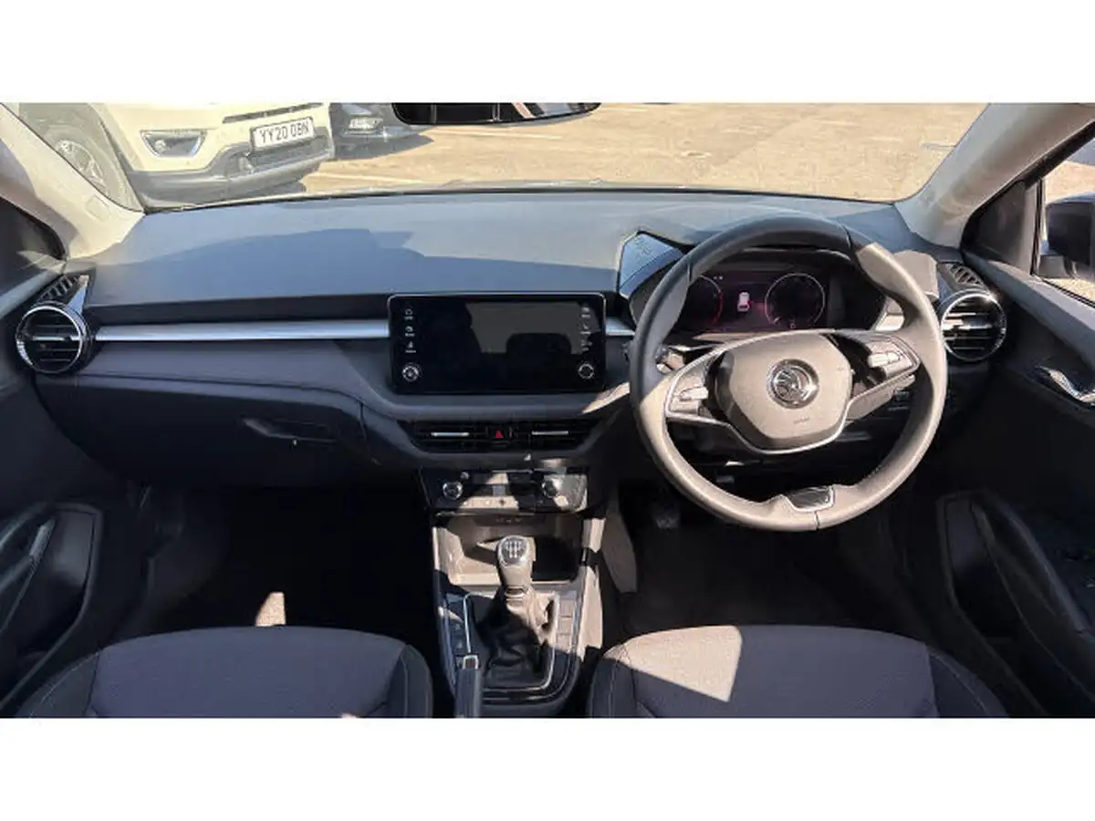 2025-skoda-fabia-10-tsi-design-edition-95ps-big-8
