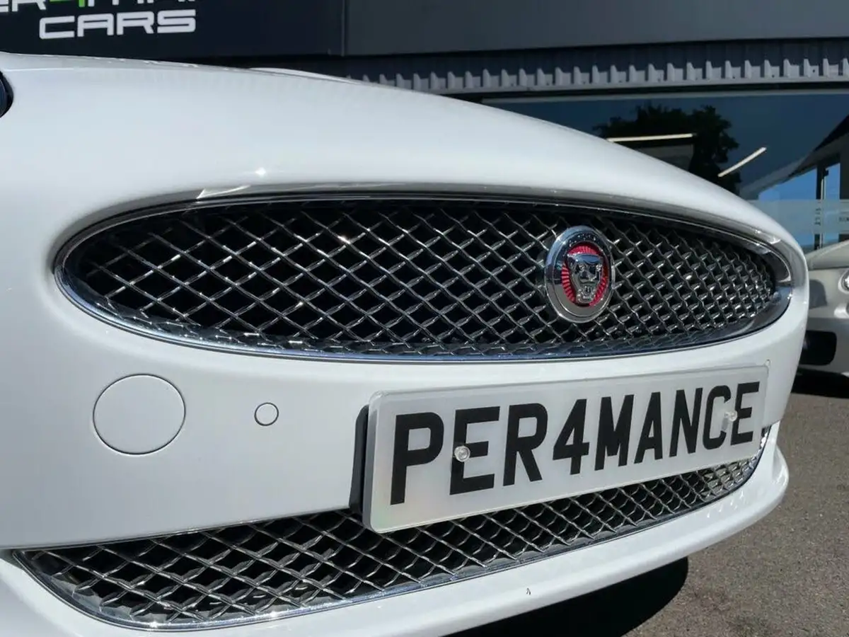 2014-jaguar-xk-50-signature-385ps-coupe-big-10