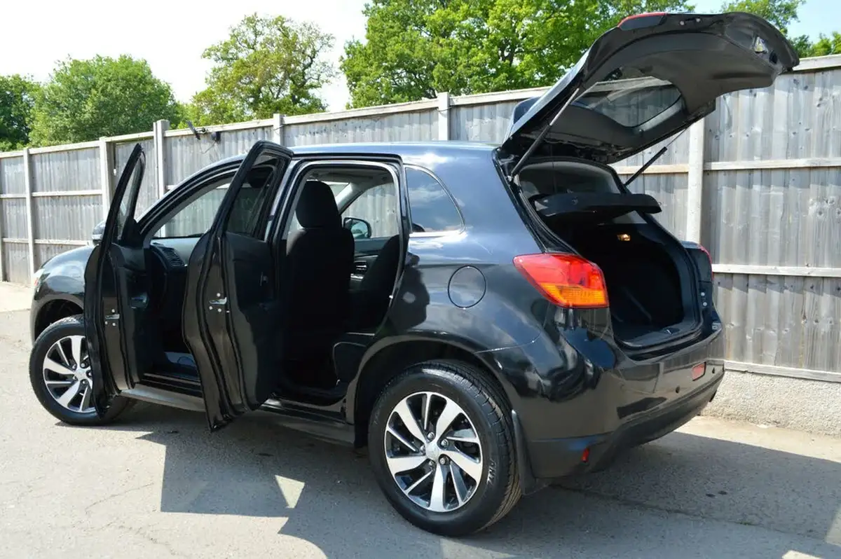 2014-mitsubishi-asx-16-3-big-10