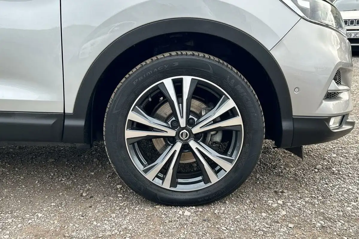 2020-nissan-qashqai-13-dig-t-n-connecta-160ps-dct-big-14
