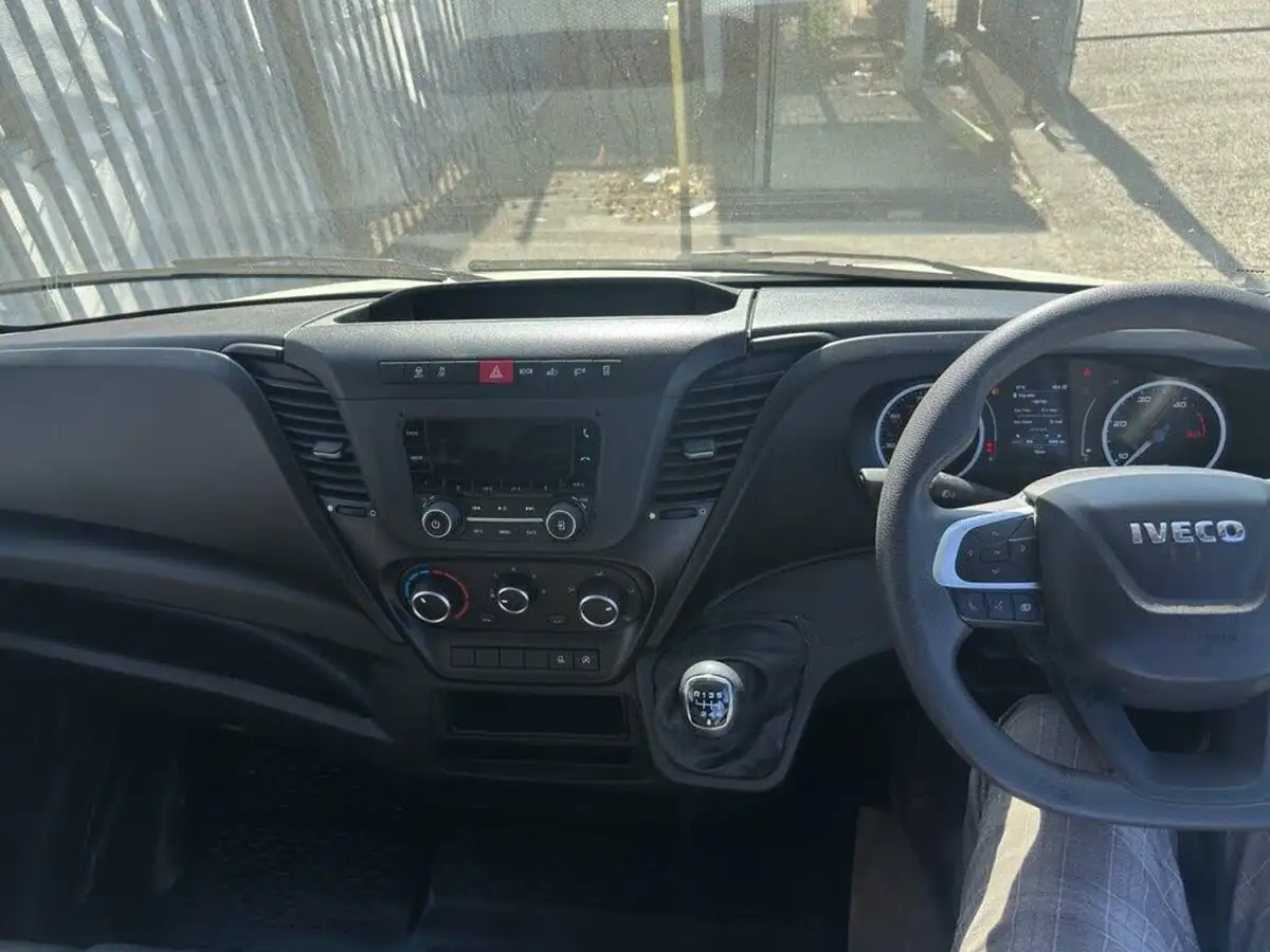 2023-iveco-daily-s-class-23td-35s14v-business-3520mm-h2-136pseu6dt-big-14