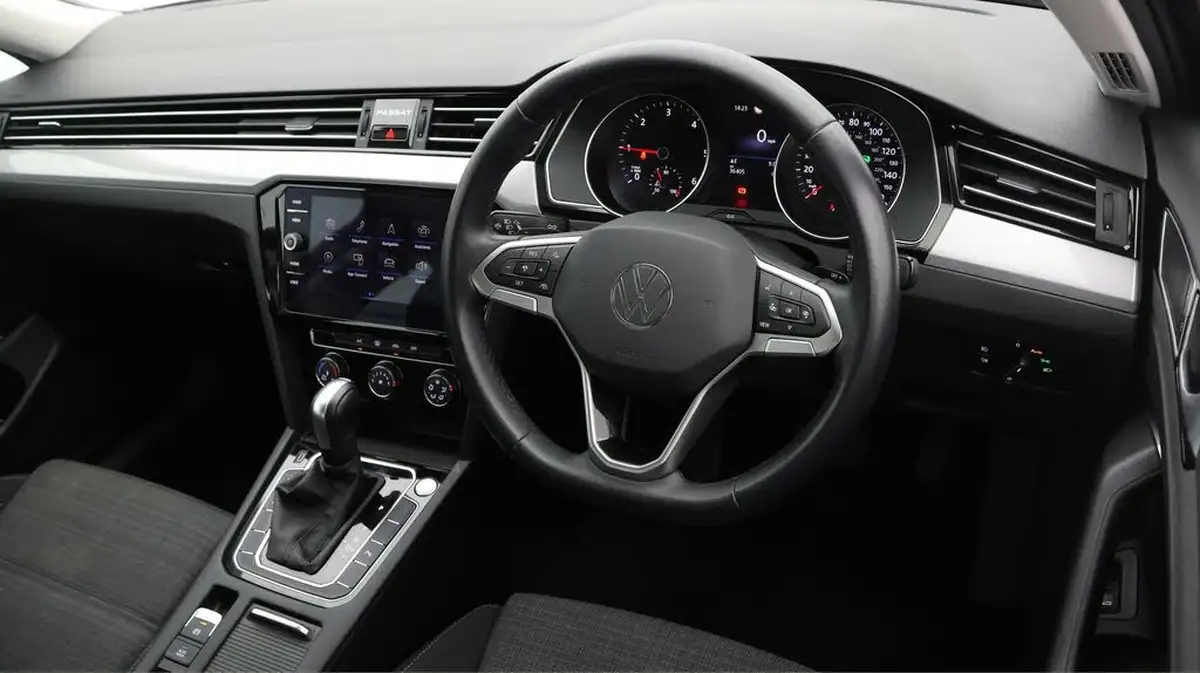 2021-volkswagen-passat-20tdi-se-nav-150ps-saloon-4d-dsg-big-8