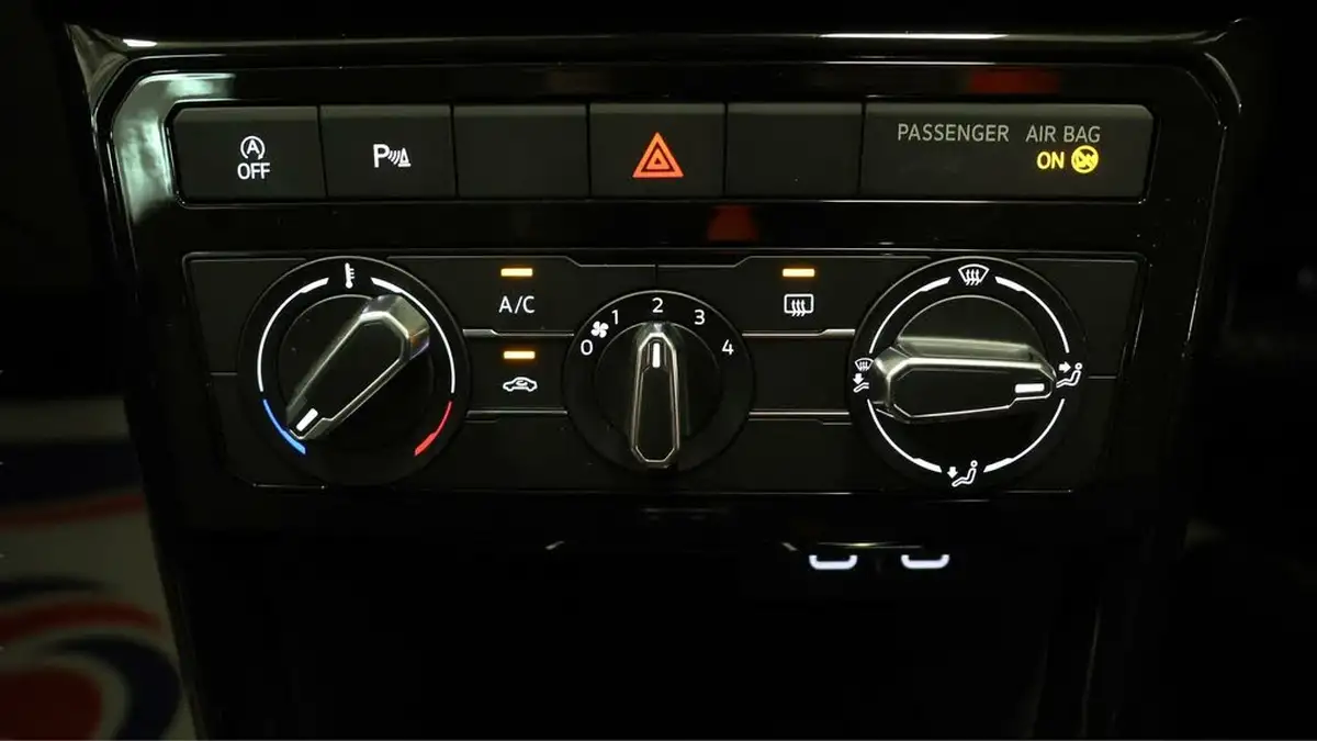 2024-volkswagen-t-cross-10-tsi-life-115ps-dsg-big-11
