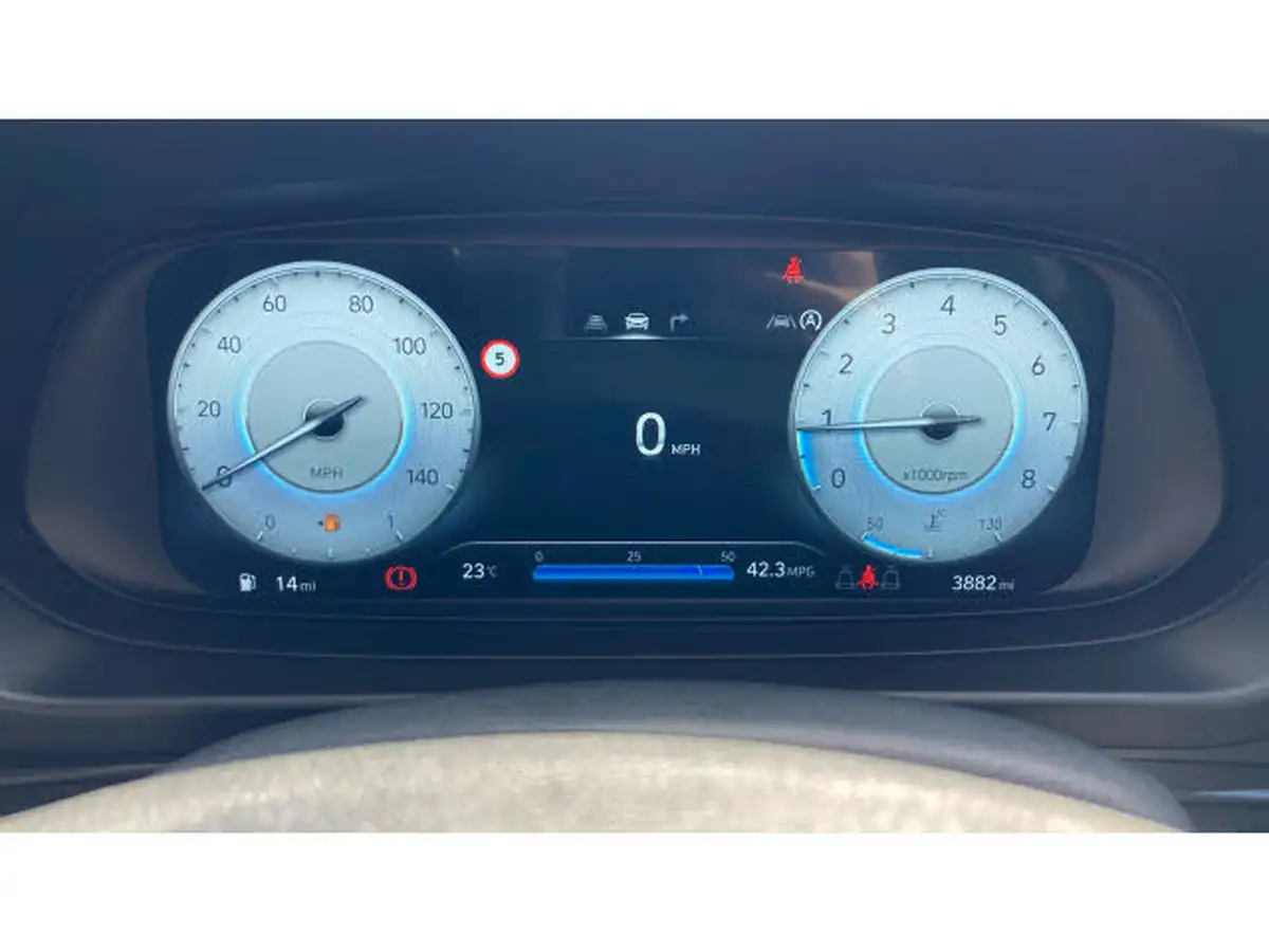 2024-hyundai-i20-10-t-gdi-premium-big-17