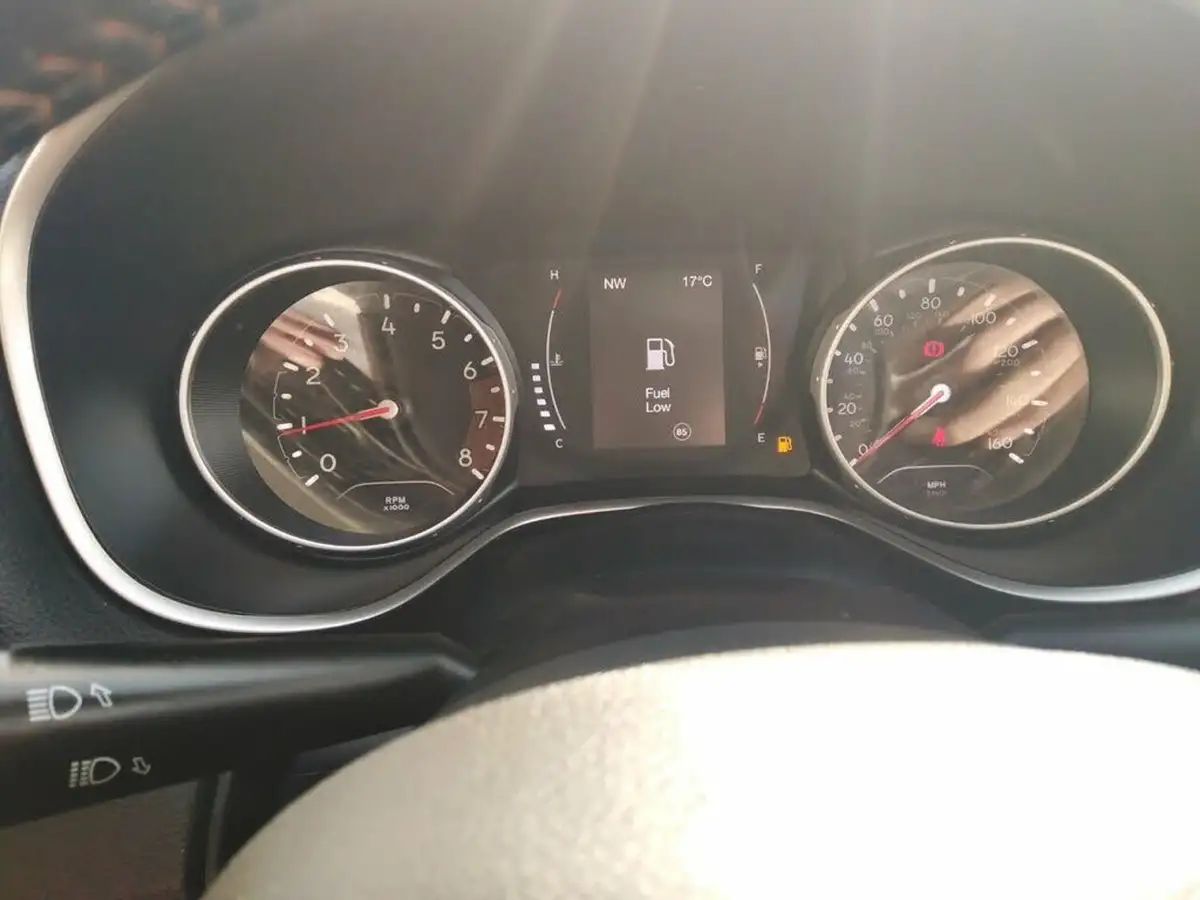 2018-jeep-compass-14-multiair-ii-longitude-big-20