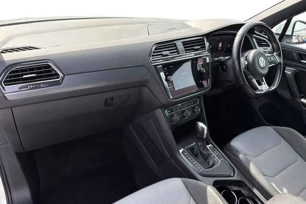 2020-volkswagen-tiguan-20tdi-r-line-tech-150ps-dsg-big-14