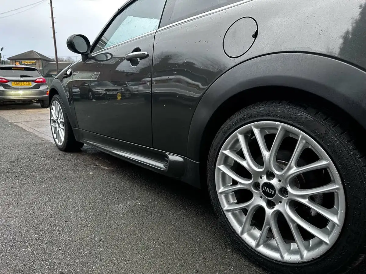 2013-mini-coupe-16-cooper-auto-big-4