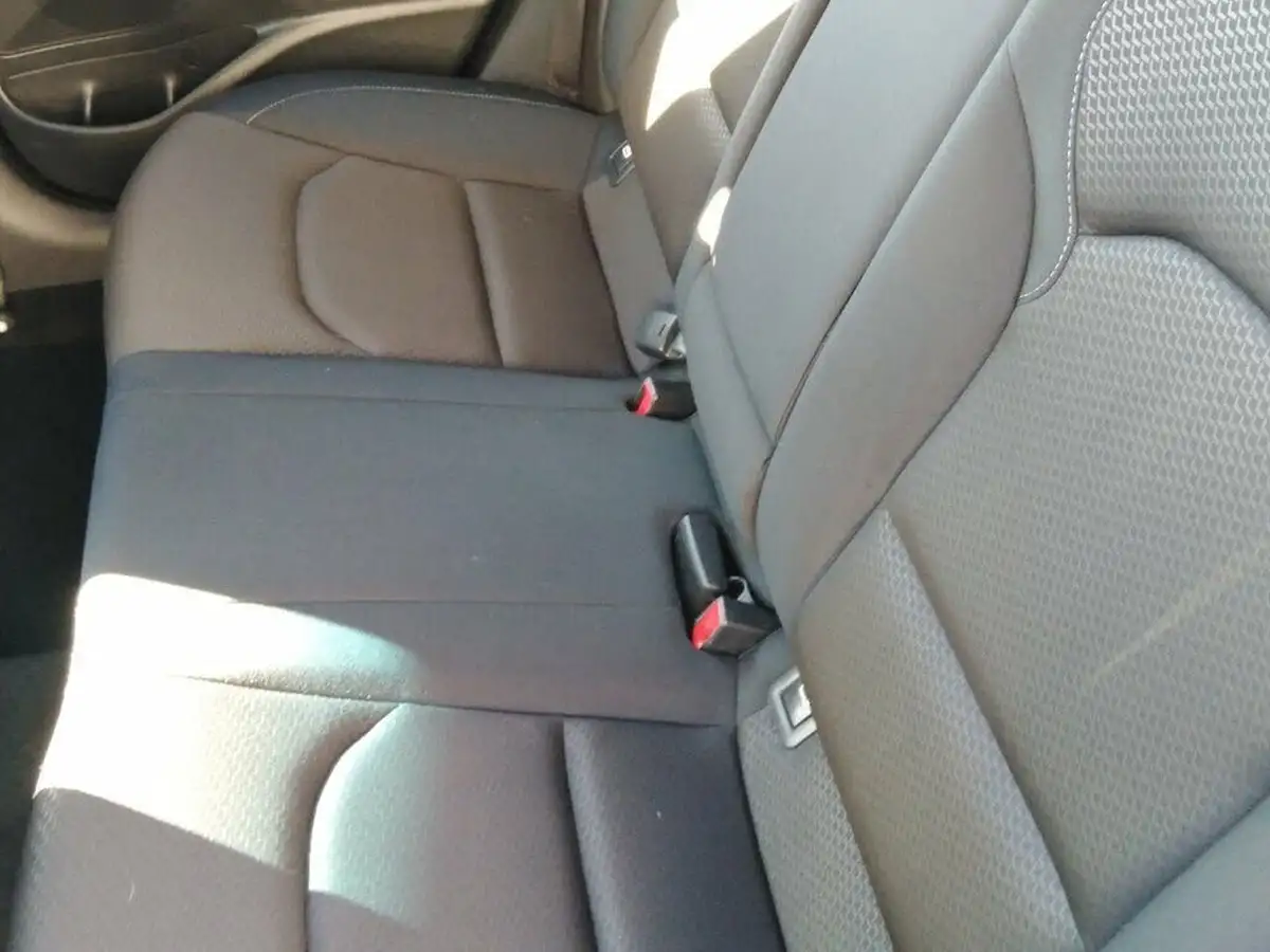 2018-hyundai-i30-10-t-gdi-se-hatchback-big-18