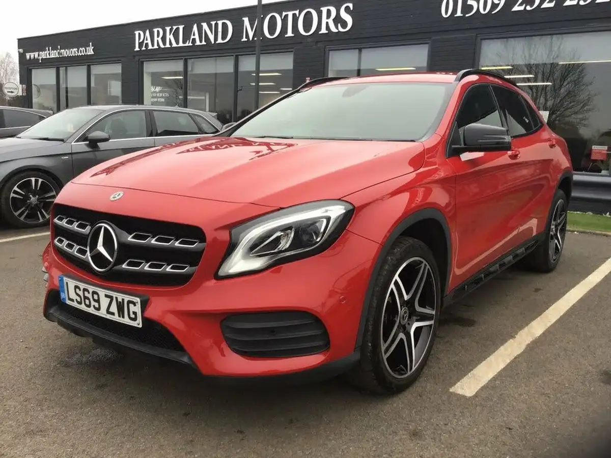 2019-mercedes-benz-gla-class-16-gla-180-amg-line-edition-7g-dct-big-2