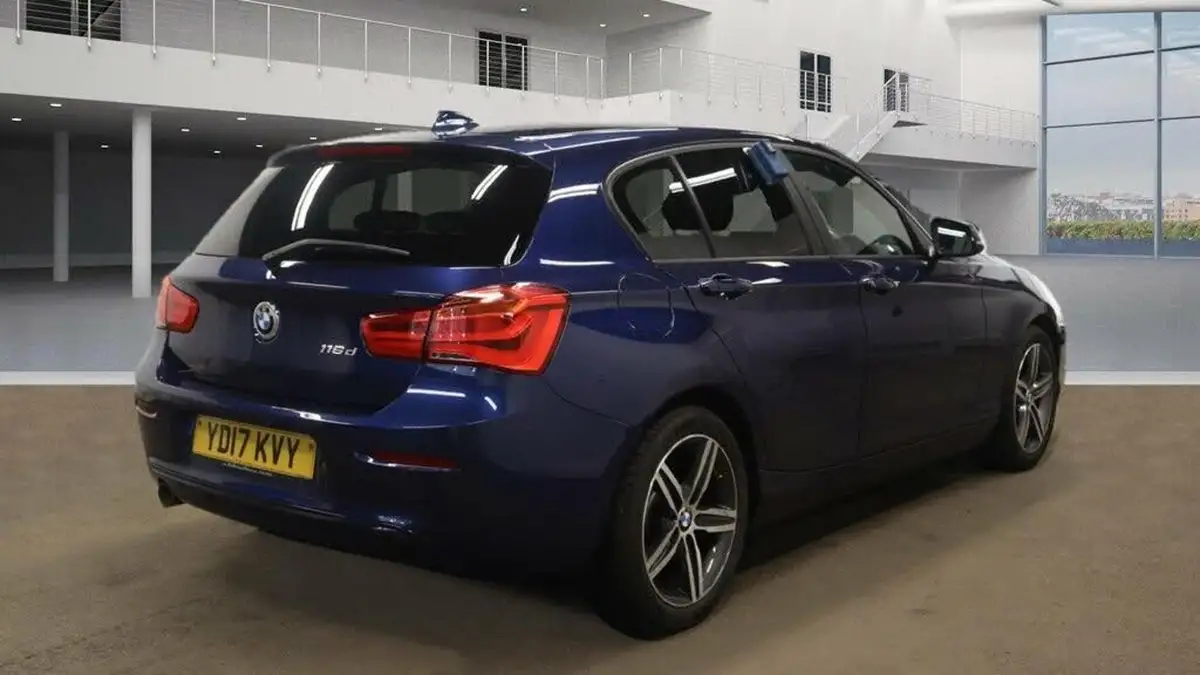 2017-bmw-1-series-15td-116d-sport-5d-big-6