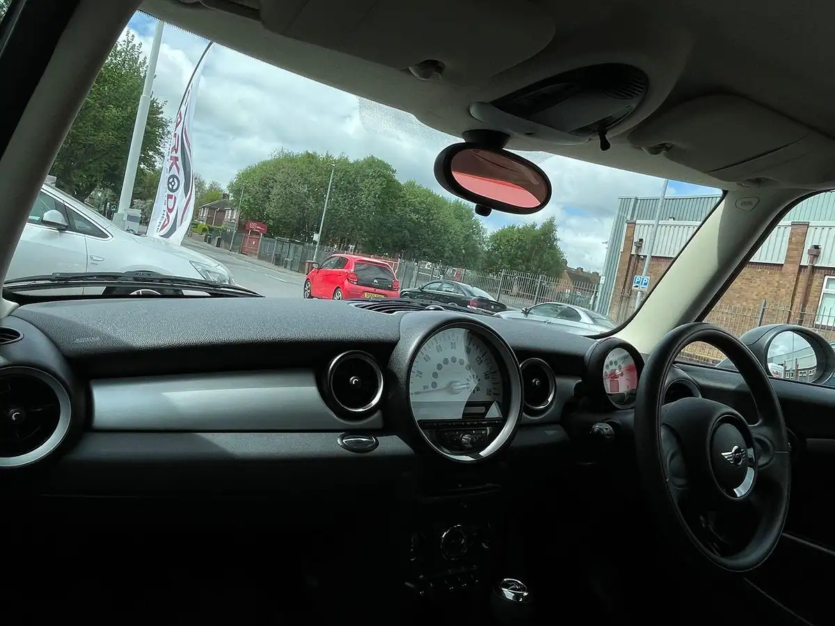 2011-mini-cooper-16-first-big-28