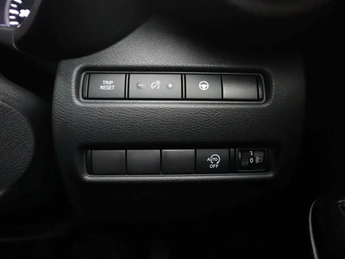 2021-nissan-juke-10-dig-t-tekna-dct-big-26