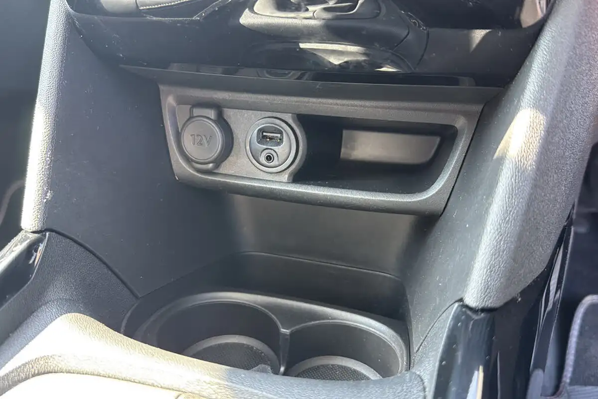 2018-peugeot-2008-suv-12-puretech-allure-premium-ss-big-21
