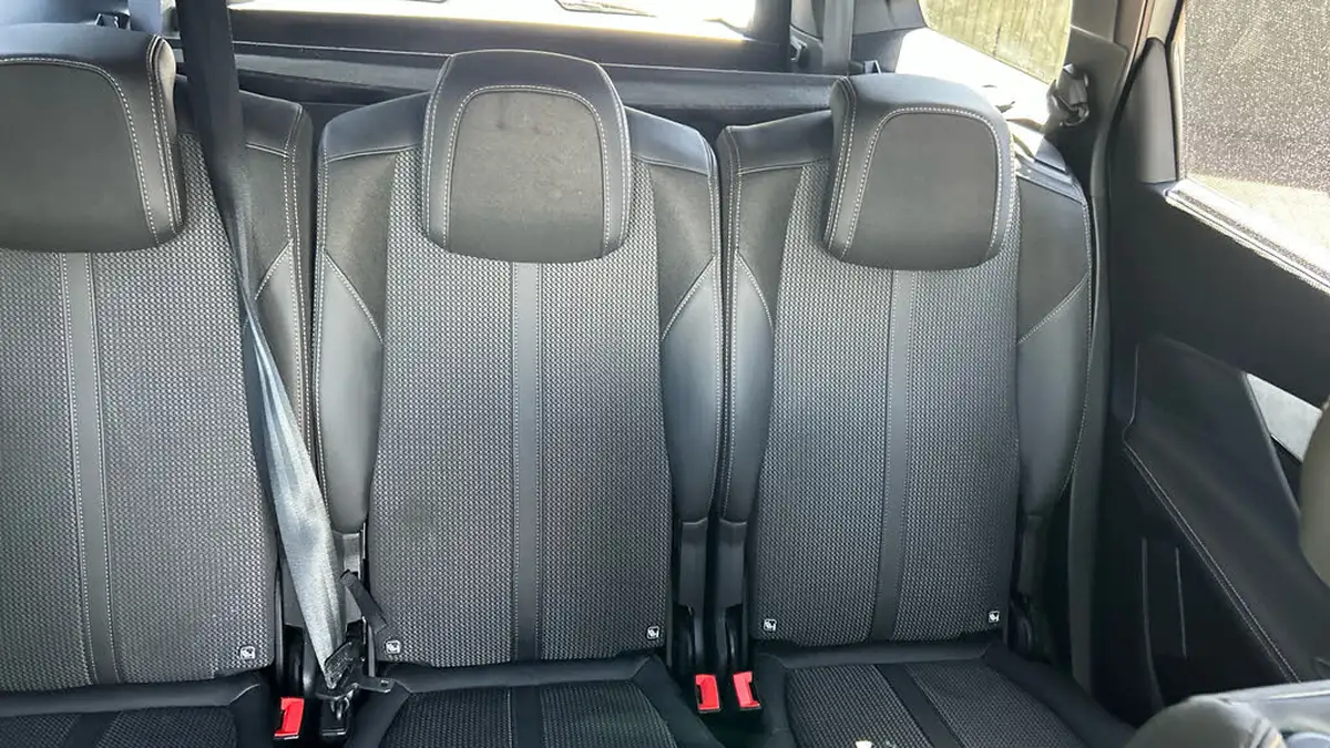 2024-peugeot-5008-suv-15-bluehdi-gt-130ps-big-24