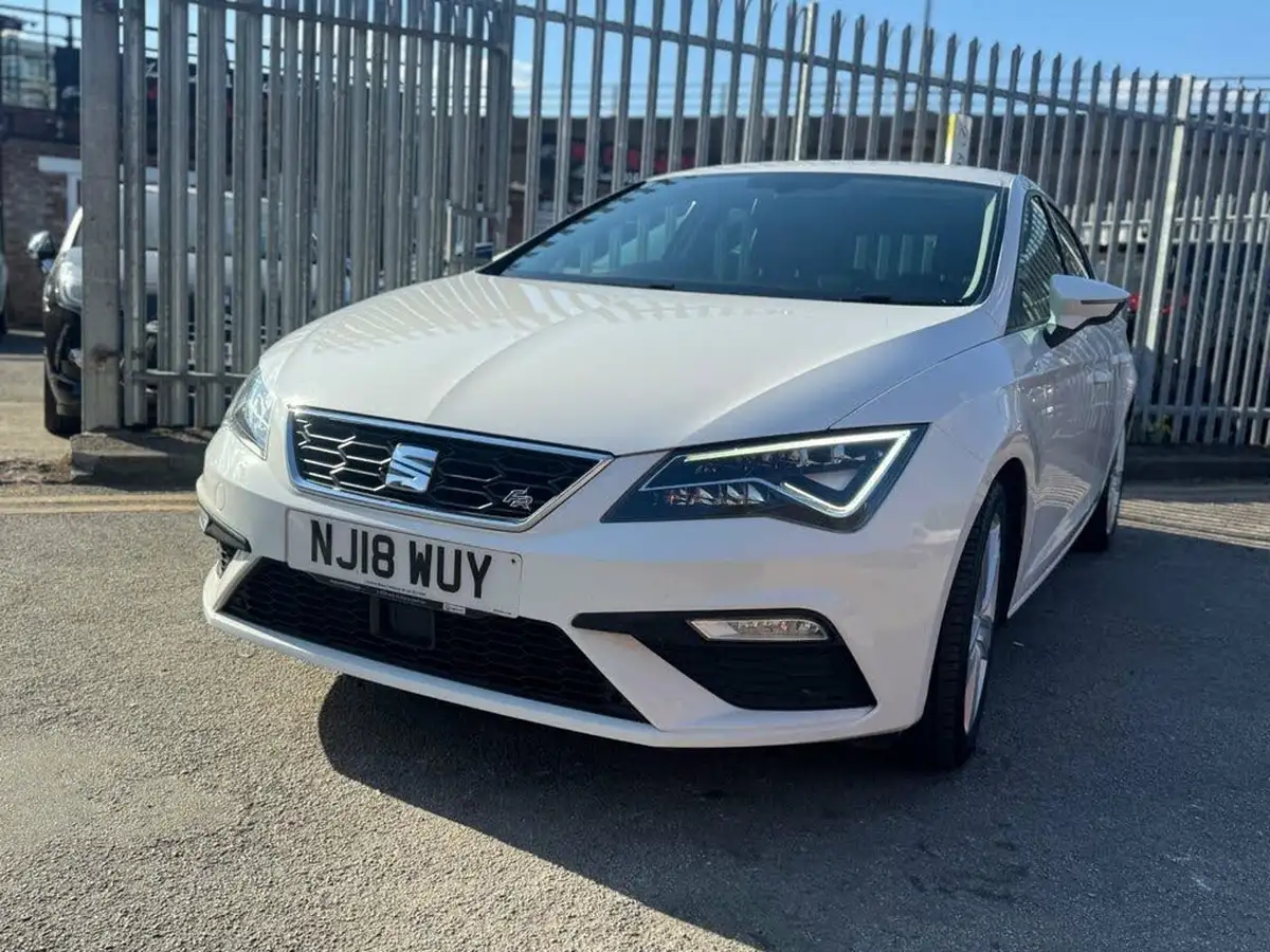 2017-seat-leon-14-ecotsi-fr-technology-hatchback-5d-big-25