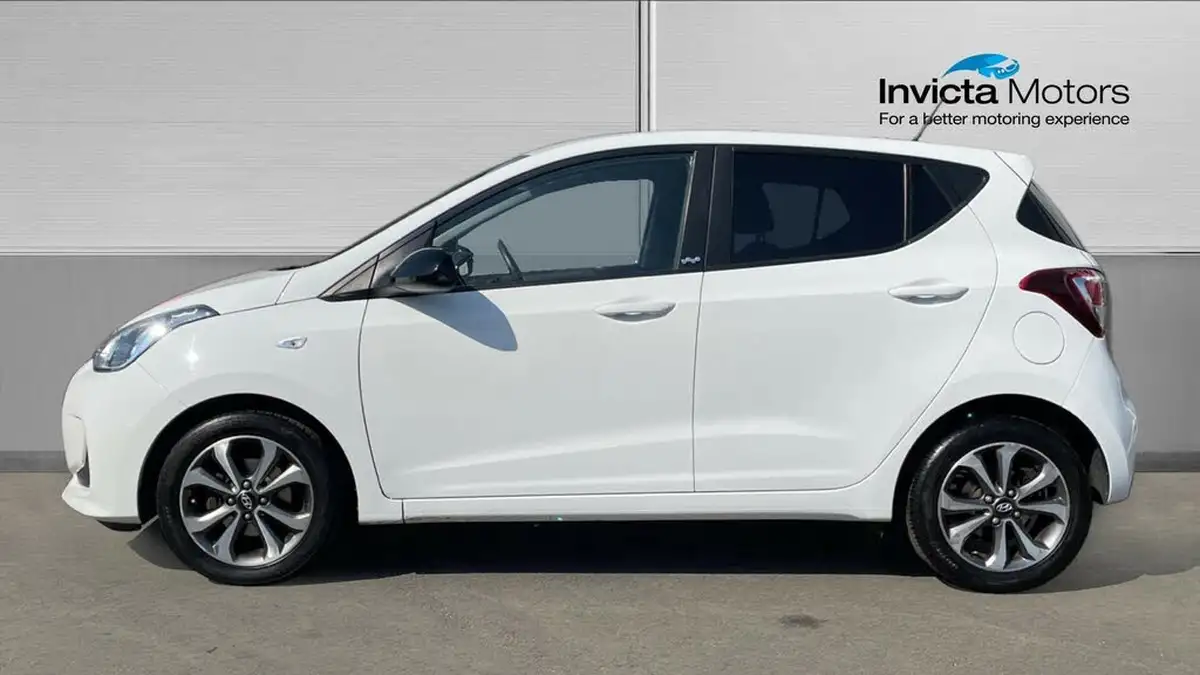 2019-hyundai-i10-10-play-big-5