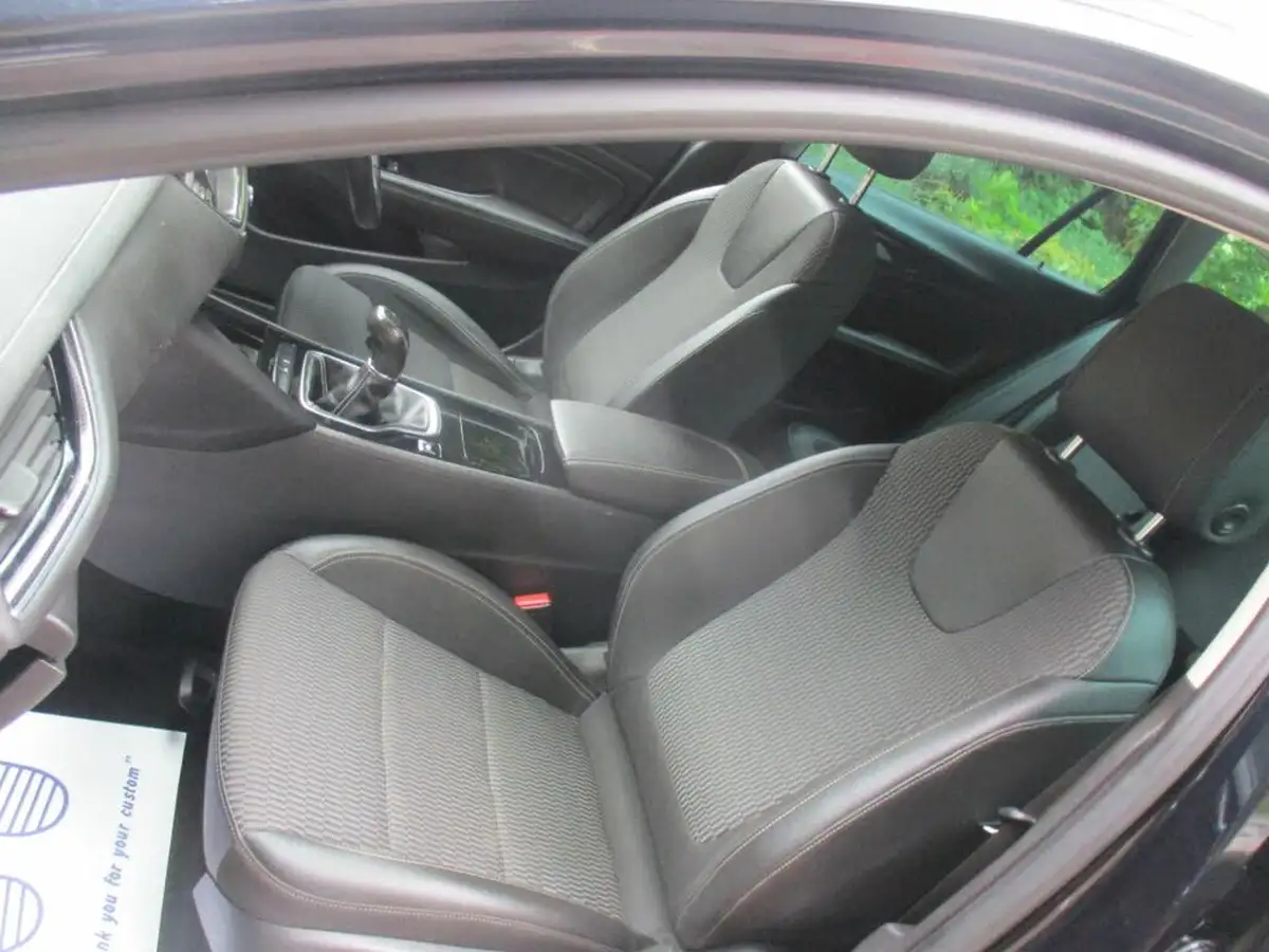 2018-vauxhall-insignia-sports-tourer-15-turbo-sri-big-31