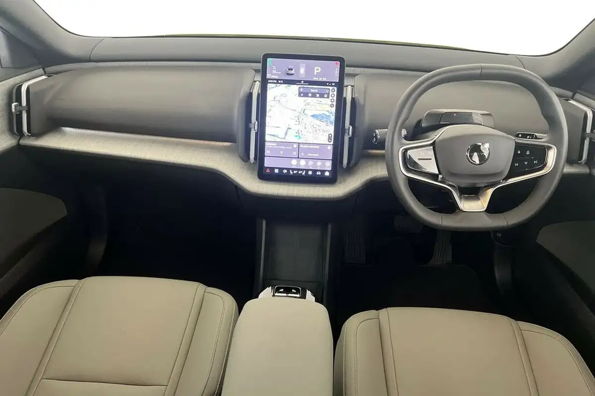 2024-volvo-ex30-e-single-motor-plus-extended-range-big-5