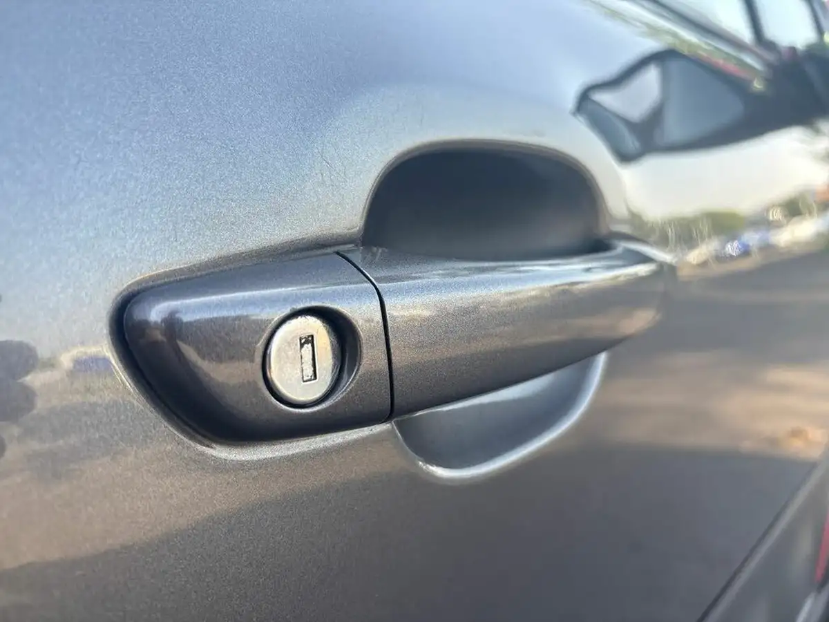 2018-citroen-c3-12-puretech-flair-nav-edition-82ps-big-26