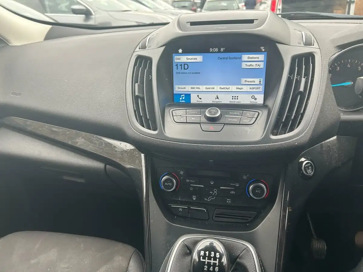 2017-ford-kuga-15t-titanium-150ps-big-14