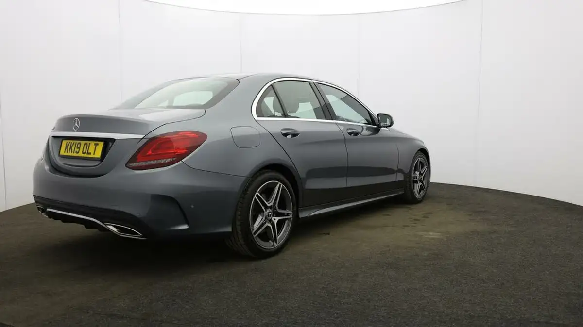 2019-mercedes-benz-c-class-15-c200-amg-line-premiumss-saloon-4d-big-6