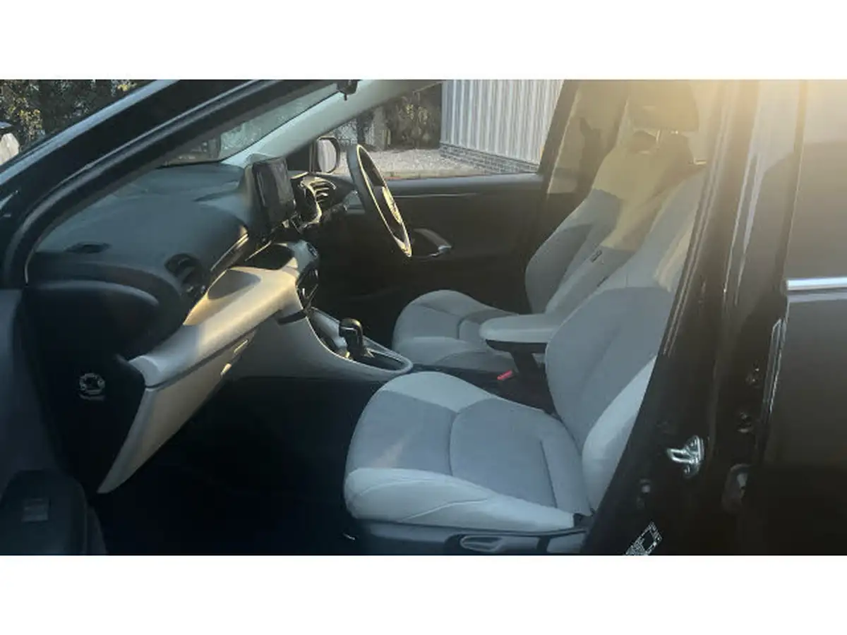 2022-toyota-yaris-cross-15-vvt-i-excel-city-packpan-roof-big-9