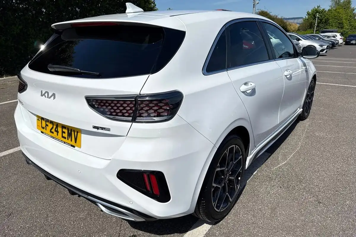 2024-kia-ceed-15-t-gdi-gt-line-138bhp-big-34
