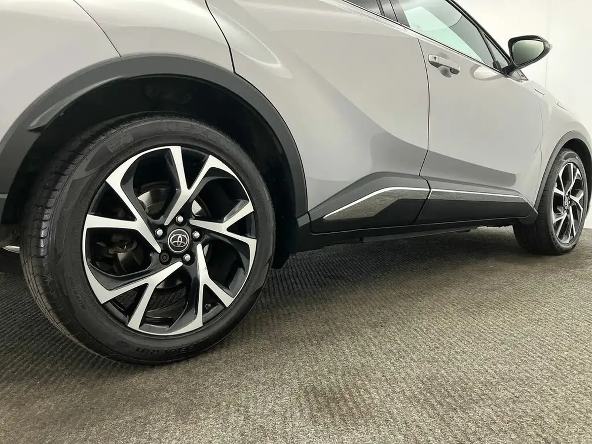 2017-toyota-c-hr-18-vvt-i-dynamic-big-21