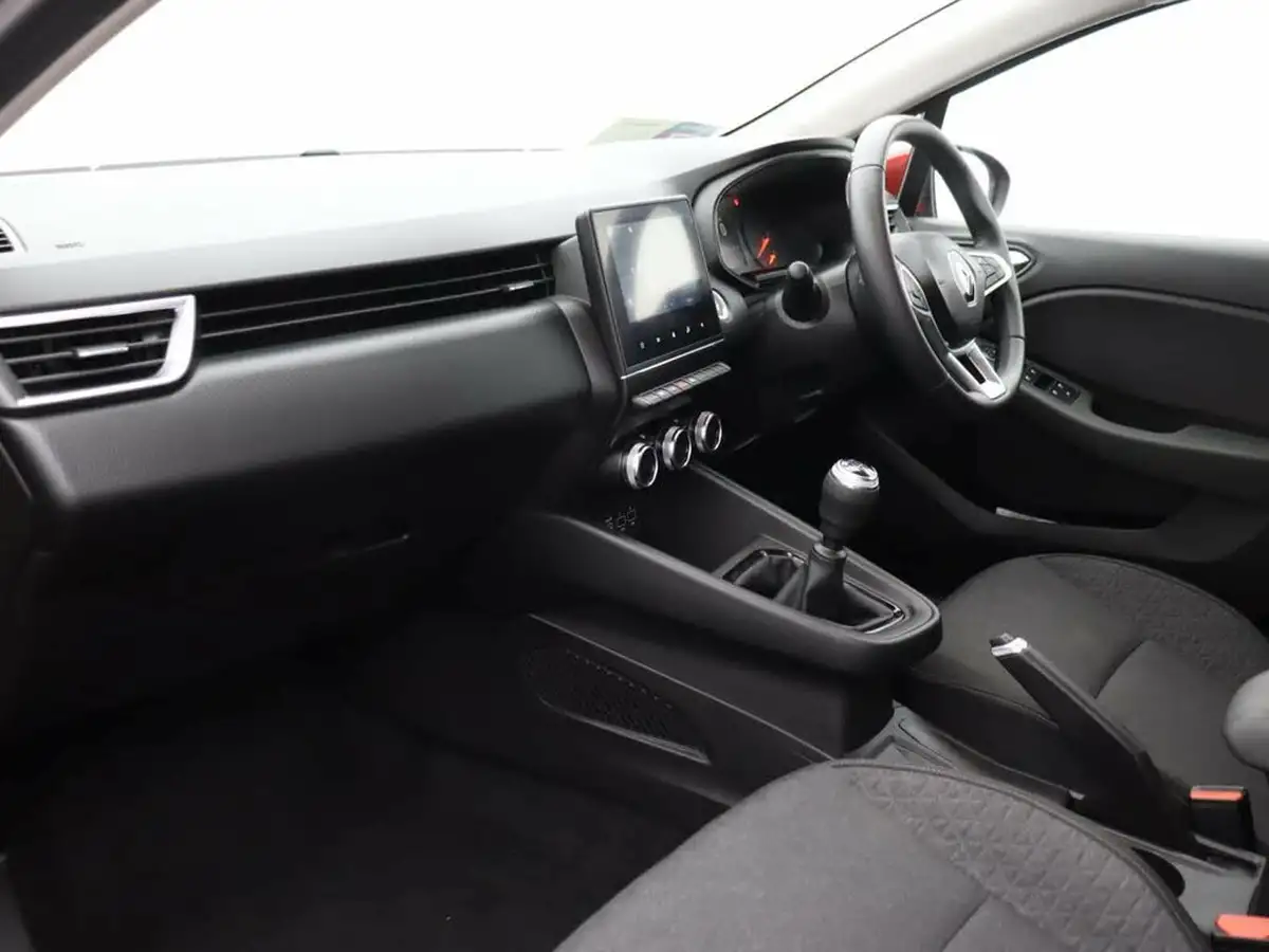 2022-renault-clio-10-tce-iconic-edition-big-11
