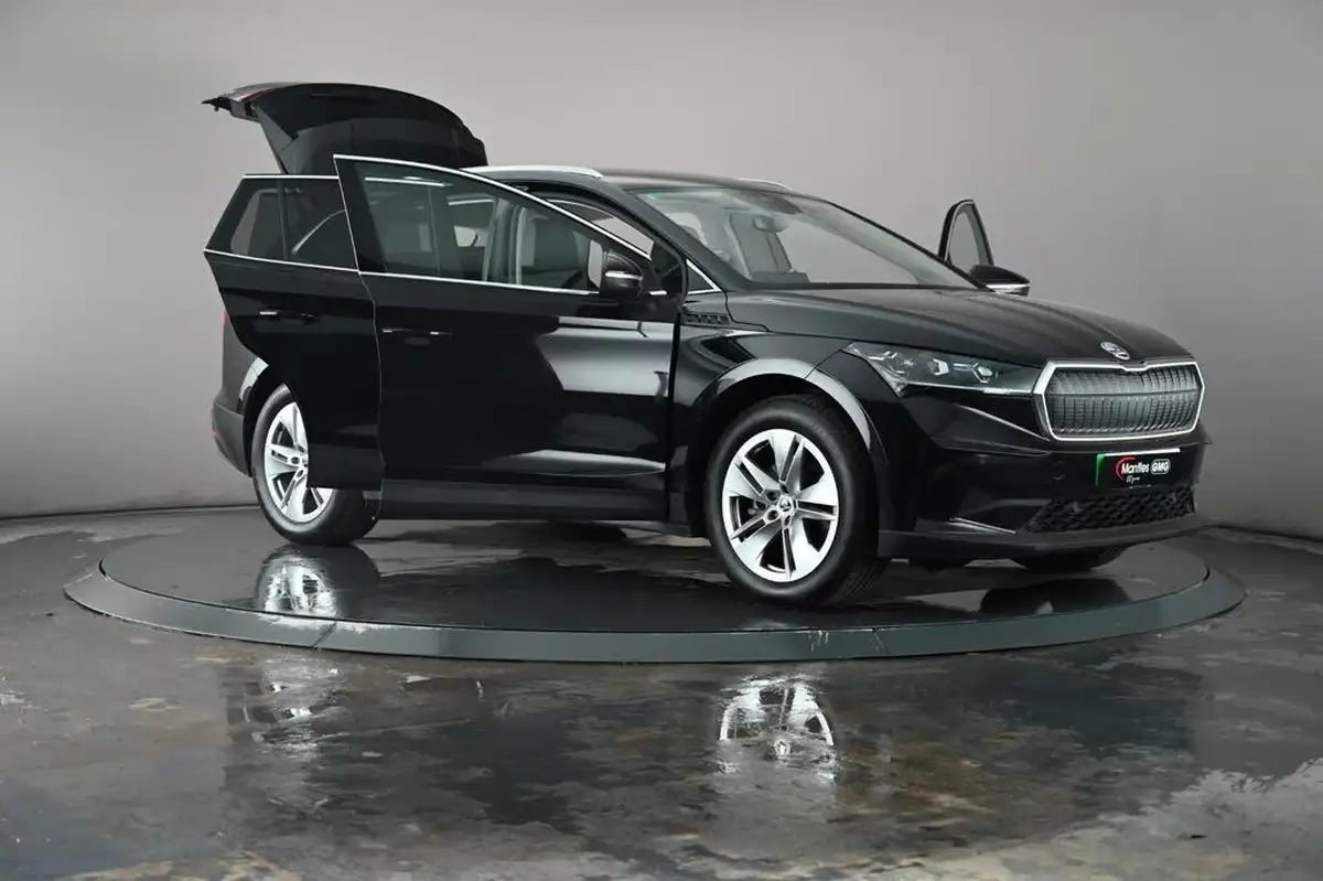 2023-skoda-enyaq-e-80-82-kwh-station-wagon-big-29