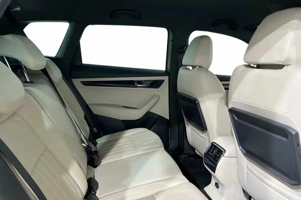 2018-skoda-karoq-20tdi-scr-se-l-big-7