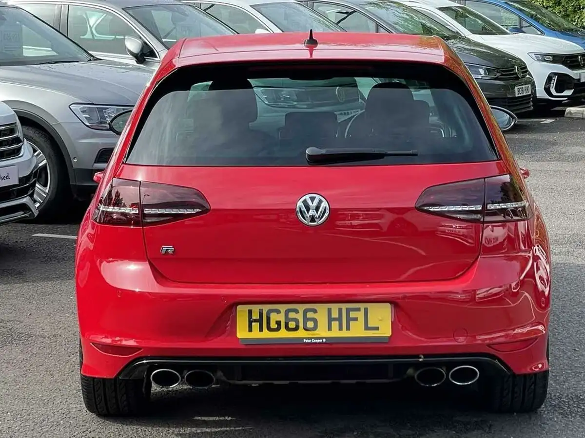 2016-volkswagen-golf-20-tsi-r-4motion-bmt-ss-hatchback-5d-dsg-big-22