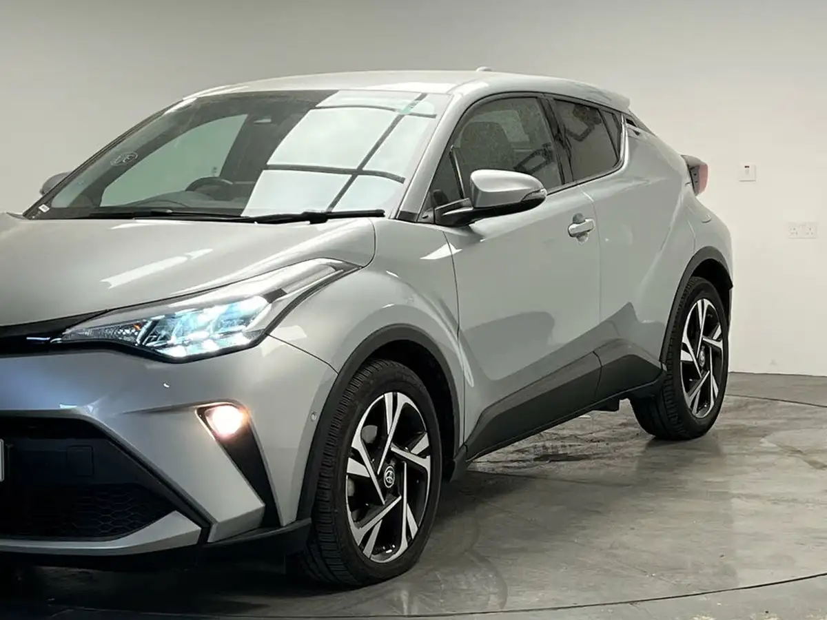 2022-toyota-c-hr-18-vvt-i-design-big-3