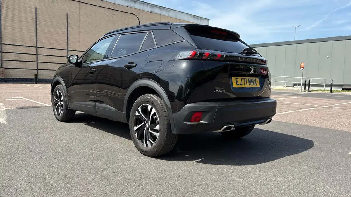 2021-peugeot-2008-suv-12-puretech-allure-premium-130bhp-eat8-big-4