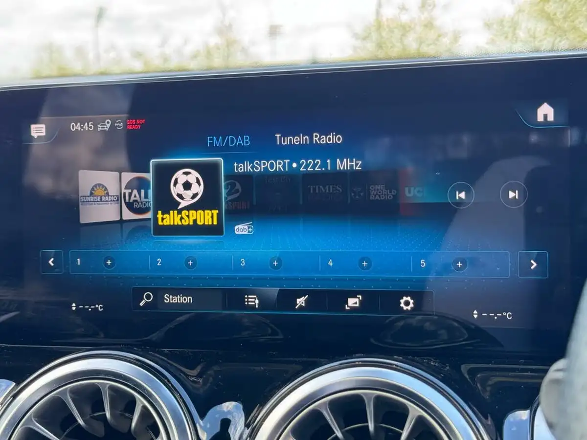 2022-mercedes-benz-eqb-e-eqb-350-amg-line-premium-big-27